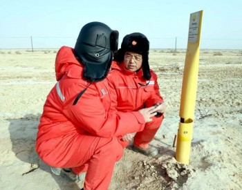 塔里木油田：春節期間踏雪護“氣龍”