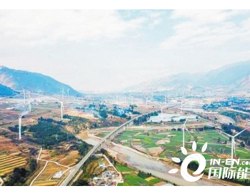 探访中国首个山谷<em>风力发电场</em>——德昌风电场
