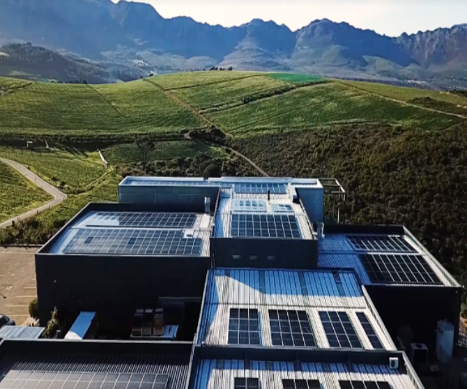 华为数字能源聚焦4T技术，助力南非千行百业从能源消耗者转型为能源生产者