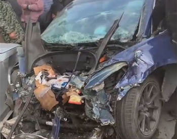 <em>温州特斯拉事故</em>司机拥有20年驾龄 目前伤势严重 仍在昏迷中