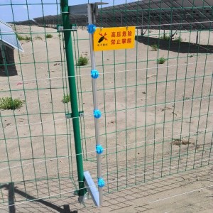 光伏场区防护封闭绿色浸塑钢网围栏