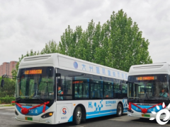 加氢10分钟<em>行驶</em>400公里 北京大兴区首批氢燃料电池公交车“上岗”