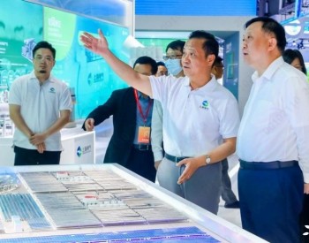 上海市<em>副市长</em>华源观摩碳博会上海电气展台