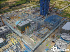 上海宝冶承建的湛江<em>氢基竖炉</em>项目主控楼外线电缆通廊桥架施工完成
