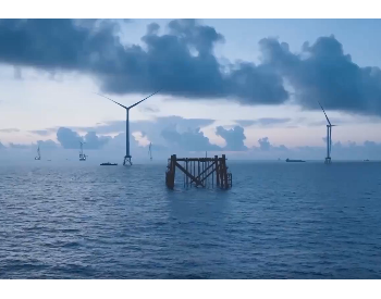 世界首座500千伏<em>海上升压站</em>成功安装，每年可提供清洁电能36亿度