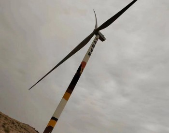 华能阿拉善基地400MW<em>风电项目风机</em>吊装全部完成