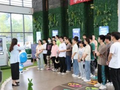 郑州大学材料学院师生走进氢沄新能源参观交流