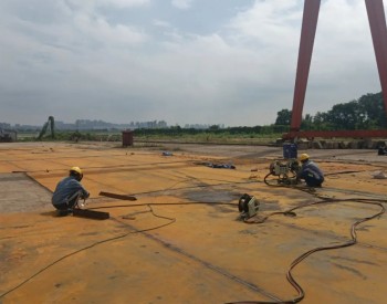 湖南首艘新能源<em>纯电动</em>集散两用船在湘潭开工建造