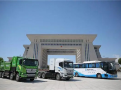 搭载亿华通氢燃料<em>电池系统</em>！新疆首批氢能重卡/客车等在伊宁市发车
