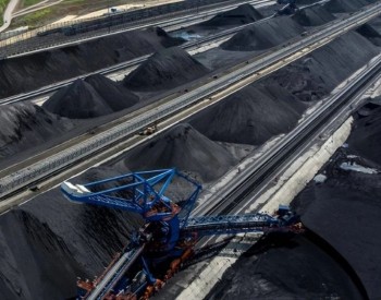 港口煤炭库存较月初仅下降83万吨，煤价下降10元/吨