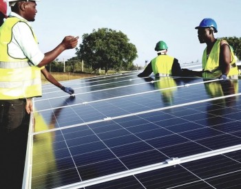 中国光伏点亮南非！中国与南非达成多项合作协议，涉及新能源、<em>电力投资</em>等领域
