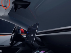 新款特斯拉Model 3仍提供物理换挡按键，但位置<em>尴尬</em>