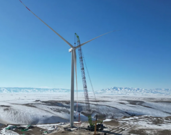 新疆13GW光伏、风电项目集中开工