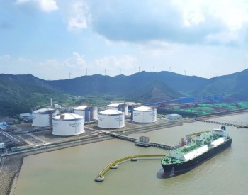 华东首次！中国海油开展保税LNG离岸转口贸易，打造多功能综合服务型<em>接收</em>站