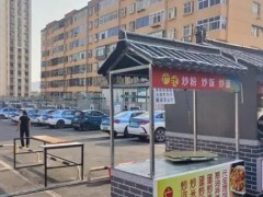 山西晋城：智能充电站带起“新商圈”