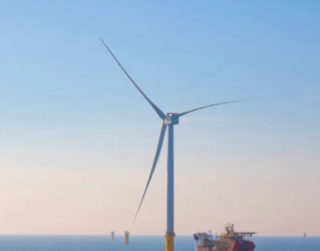 世界最大海上风电场安装首批艾尔姆107米叶片