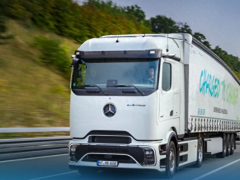 梅赛德斯-<em>奔驰</em>推出eActros 600纯电动长途卡车，续航500km