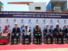 <em>津巴布韦</em>总统姆南加古瓦为萨比星锂矿项目剪彩揭牌