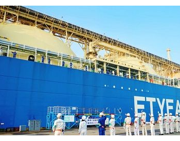 上海<em>中远海运重工</em>LNG船改装FSRU项目格里亚轮开启燃气模式试航