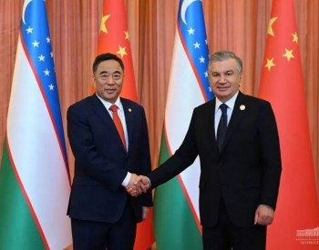 中国能建宋海良拜会<em>乌兹别克斯坦</em>总统米尔济约耶夫