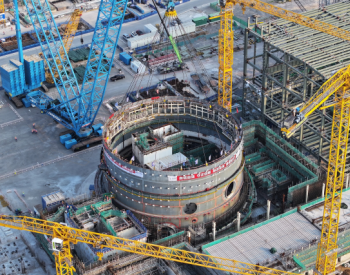 <em>上海核工院</em>三门核电3号机组钢制安全壳筒体二环吊装就位