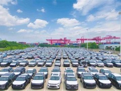 中国<em>新能源</em>汽车出口爆火，有船企汽车运输船订单排到2026年