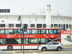 中国新能源公交车开进智利