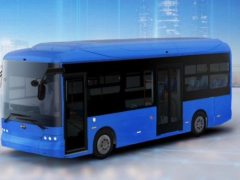 <em>比亞迪</em>在日本推出中型電動巴士J7：續航250km，2025年秋季交付