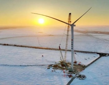 吉林油田昂格55万千瓦风电项目首台风机成功吊装掠影