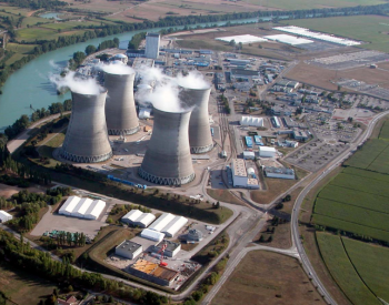 <em>法国</em>将在2026年底前作出再建8台核电机组的决定