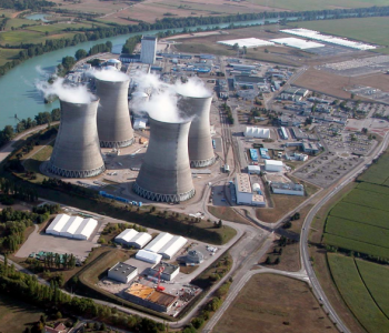 法国将在2026年底前作出再建8台核电机组的<em>决定</em>
