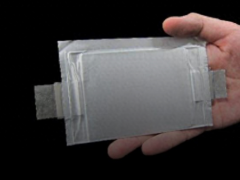 东芝称开发出不使用钴的新型锂离子电池，5分钟内充电<em>80</em>%