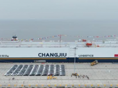 中国汽车“出海”<em>方兴</em>未艾，滚装轮航运进入大船时代