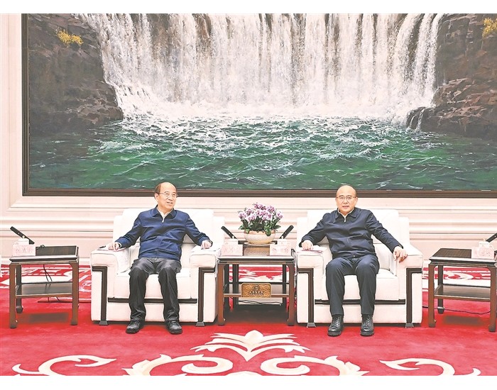 中国石油<em>戴厚良</em>会见黑龙江省党政主要领导，深化交流合作推进共同发展
