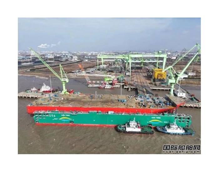 韩通赢吉重工建造4000吨全回转起重船“海洋风电76”顺利下水
