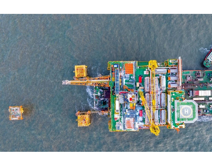 海油工程承建渤海最大油气平台就位辽东湾