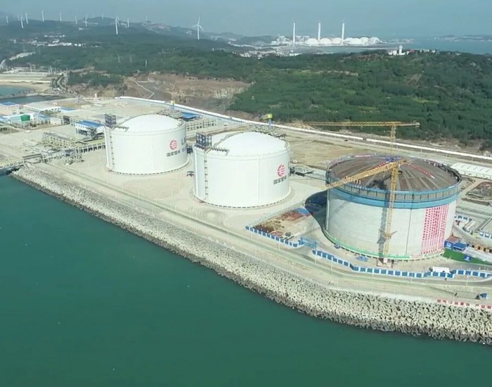 福建漳州LNG项目一期二阶段3号<em>储罐气</em>顶升成功