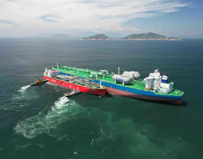 我国首艘LNG<em>运输</em>加注船“海洋石油301”完成2024年首船加注