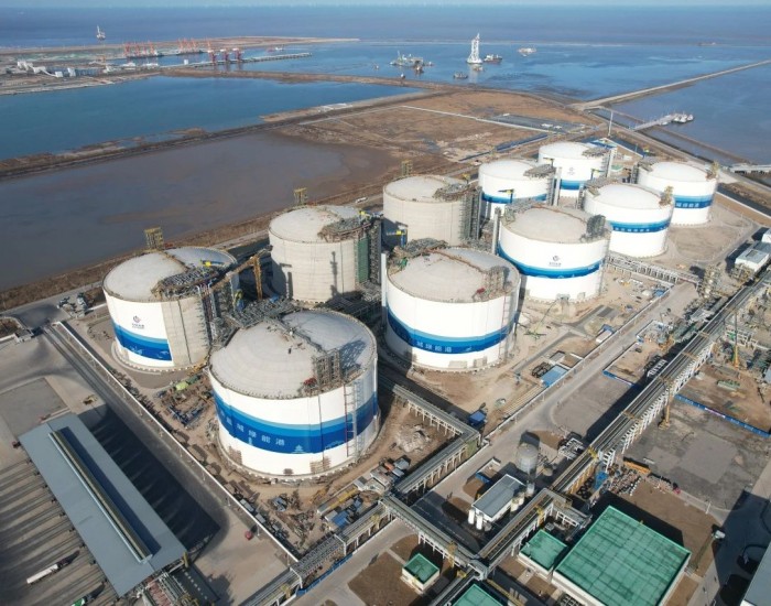 中国海油江苏盐城“绿能港”6座27万方LNG储罐完成水压试验