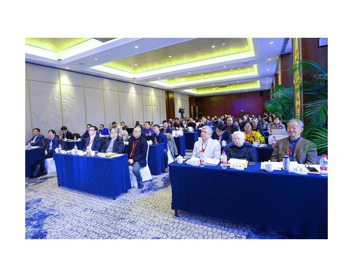 生物质助力双碳政策研讨会暨《决胜生物质二十年记》发布会<em>在京召开</em>