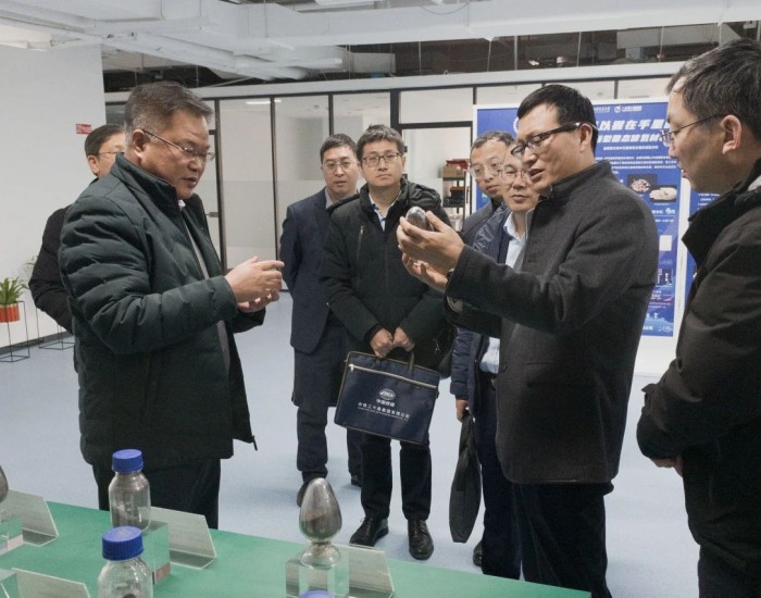 中铁二十局集团副总经理、总工程师加武荣一行到访