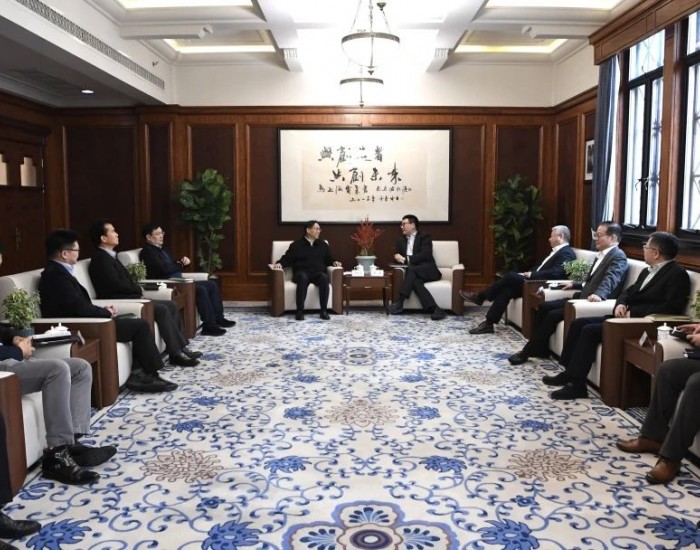 上海电气与国家<em>绿色发展基金</em>深化绿色产业合作