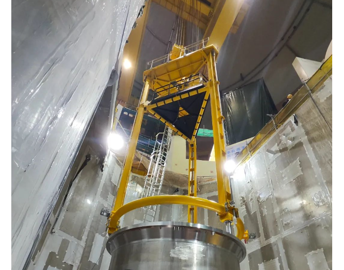 三澳核电项目1号机组下部堆内构件首次插堆完成