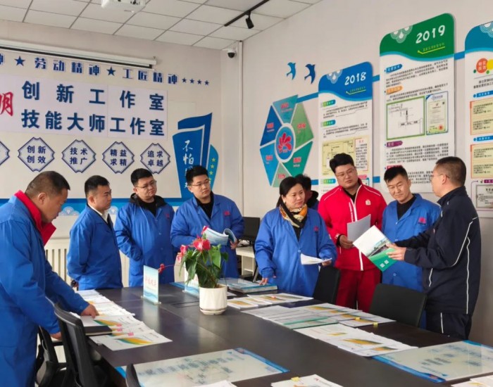 陕西延长气田公司人力资源部组织人员赴榆林炼油厂交流学习