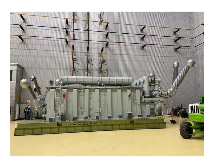 山东电力设备有限公司首台220kV车载式移动变压器