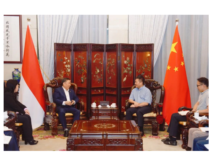 中国能建宋海良与中国驻印度尼西亚<em>大使</em>陆慷会谈
