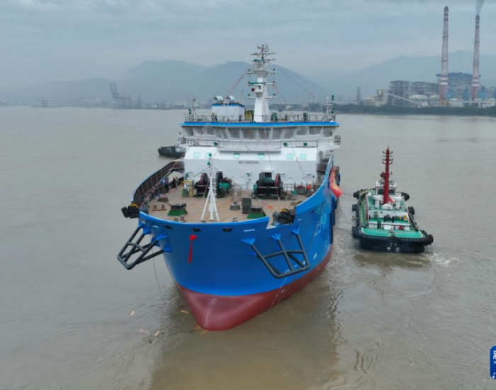 全电力驱动海上风电多功能运维母船在福建福州下水