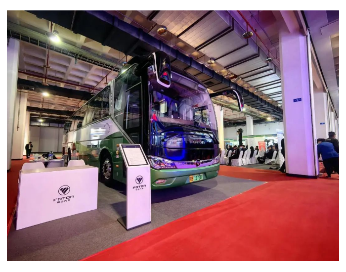 福田<em>欧辉</em>BJ6126氢燃料客车亮相中国国际氢能产业展览会