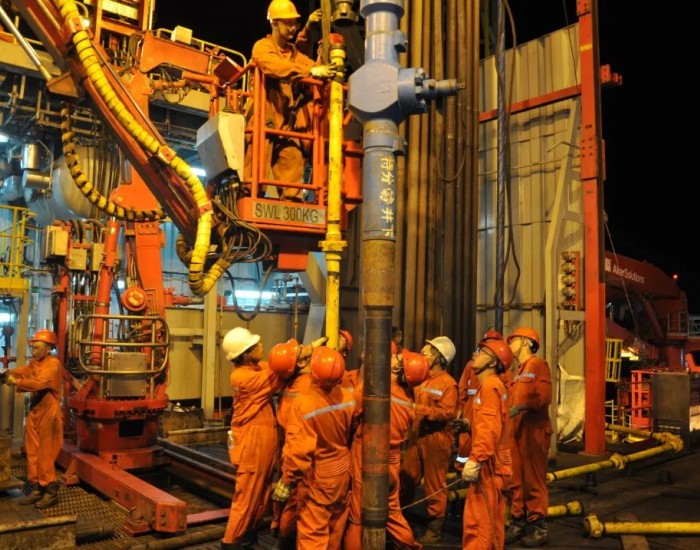 上海海洋石油局“2+2+2”推动产业工人队伍建设改革<em>落地</em>见效