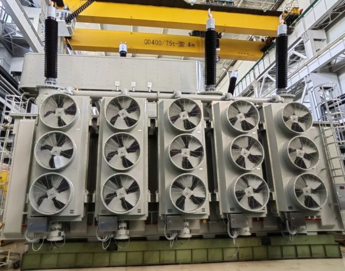 山东电工电气首台大容量500千伏三相一体三绕组自耦变压器一次研制成功